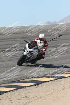 media/Oct-13-2025-Moto Forza (Mon) [[a66d839500]]/4-C Group/Session 2 (Bowl)/